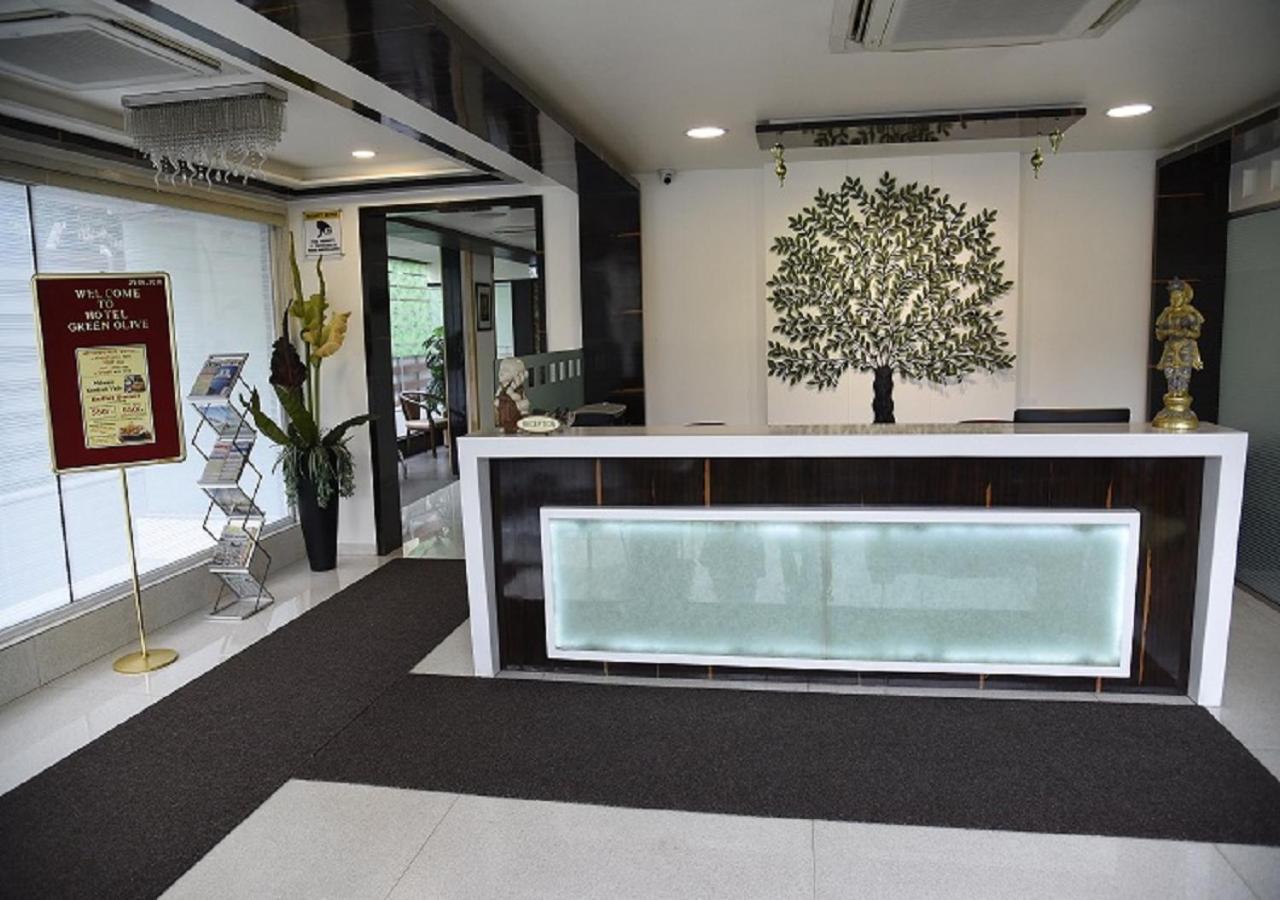 Hotel Green Olive Aurangabad  Bagian luar foto