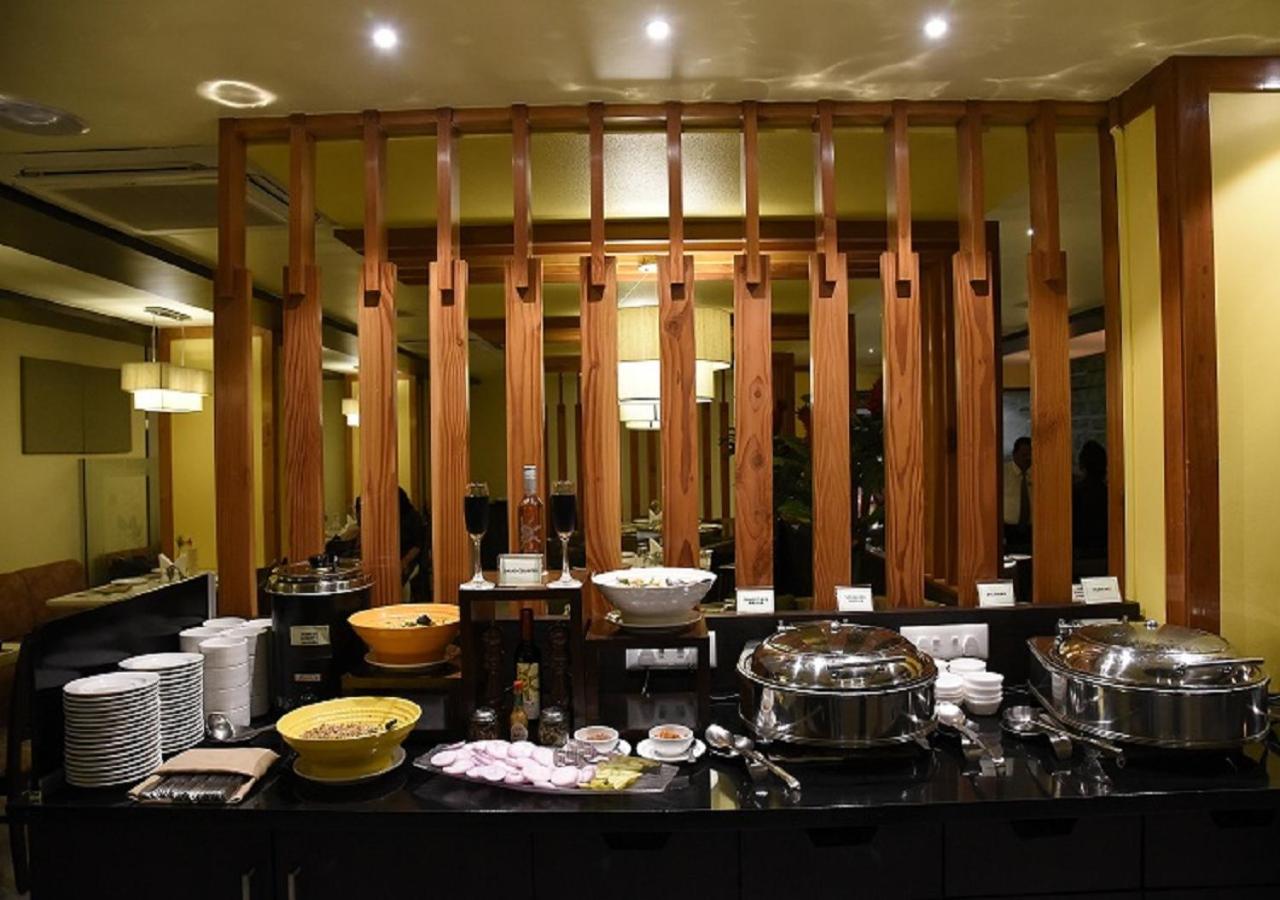 Hotel Green Olive Aurangabad  Bagian luar foto