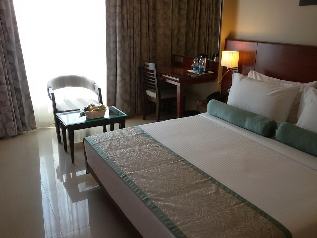 Hotel Green Olive Aurangabad  Bagian luar foto