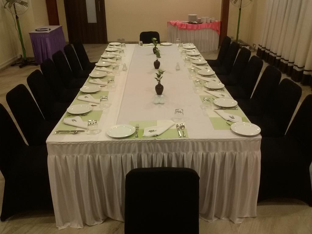 Hotel Green Olive Aurangabad  Bagian luar foto